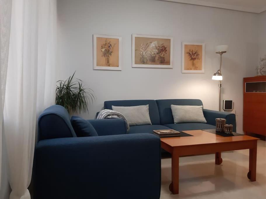 Nuevo-luminoso Y Moderno. Parking Gratis!! Apartment